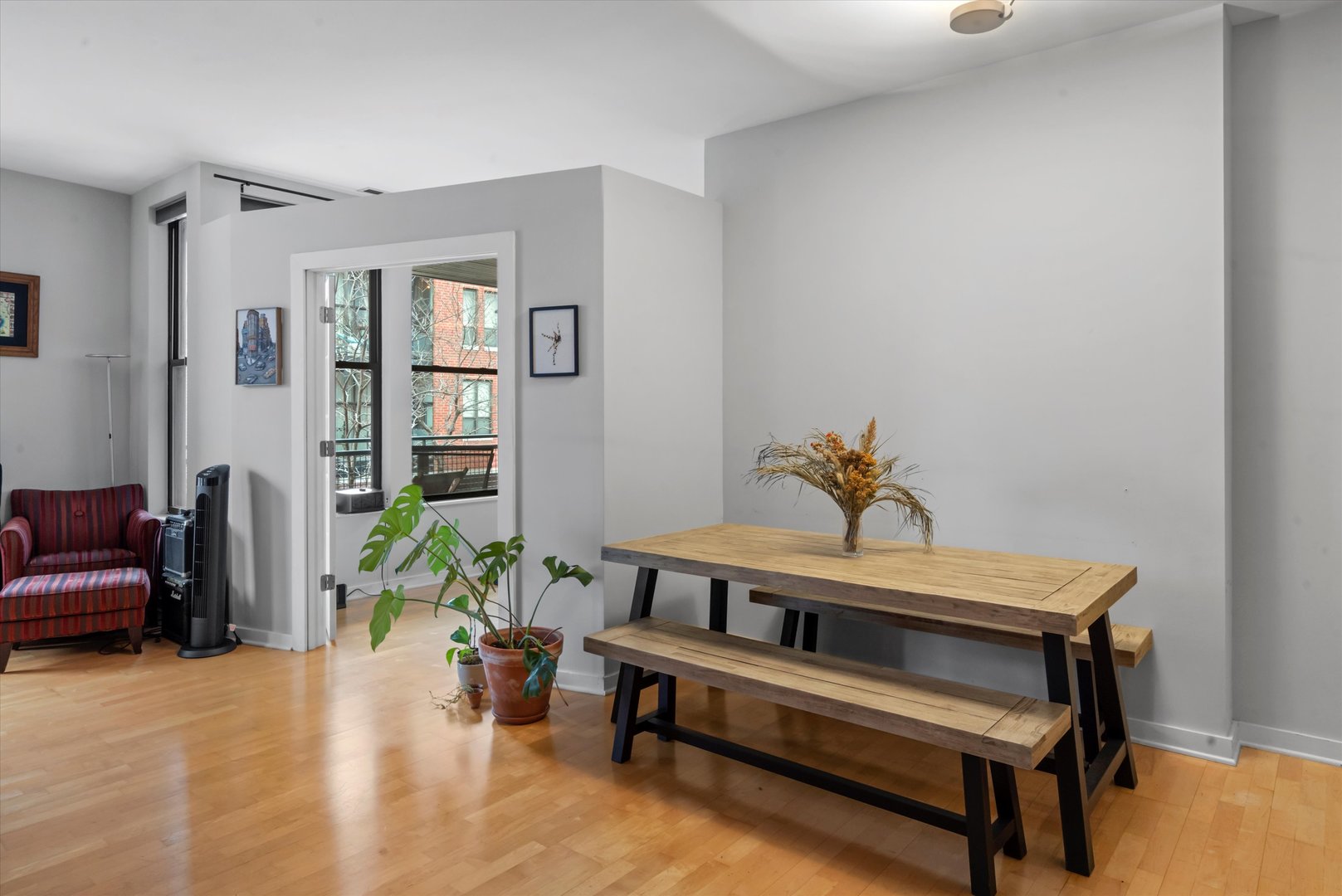 1601 S HALSTED Street Unit: 201