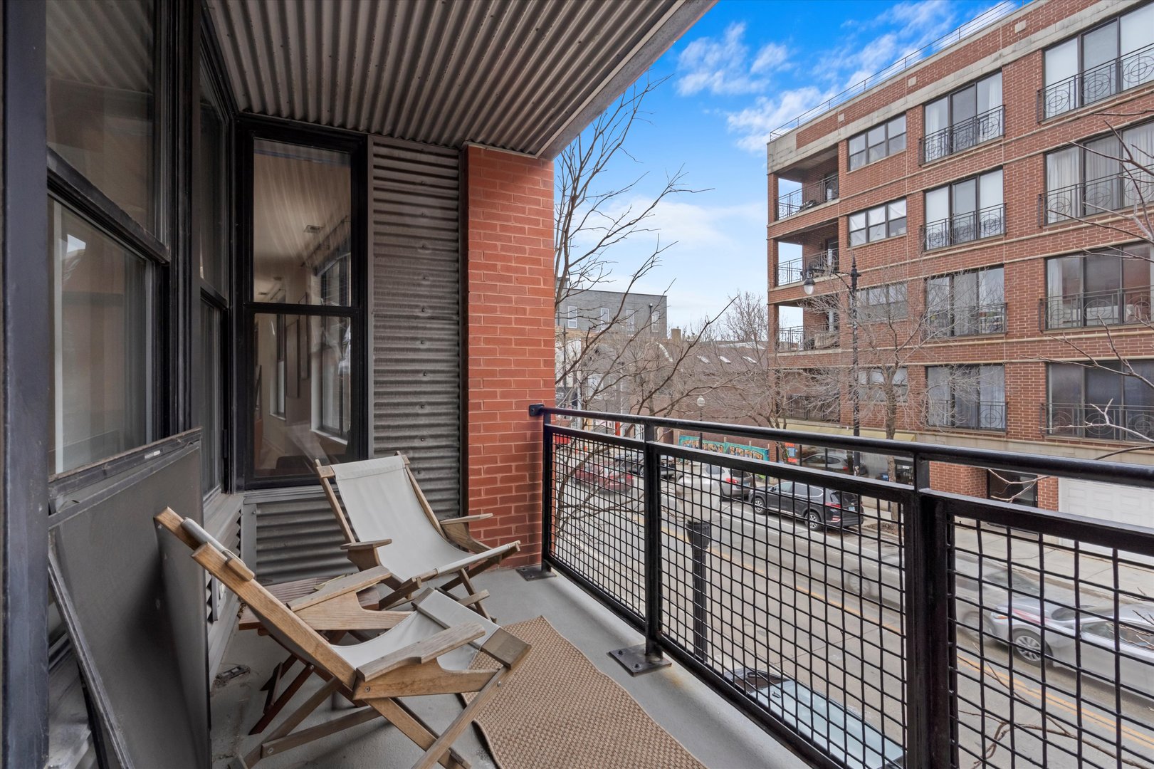1601 S HALSTED Street Unit: 201