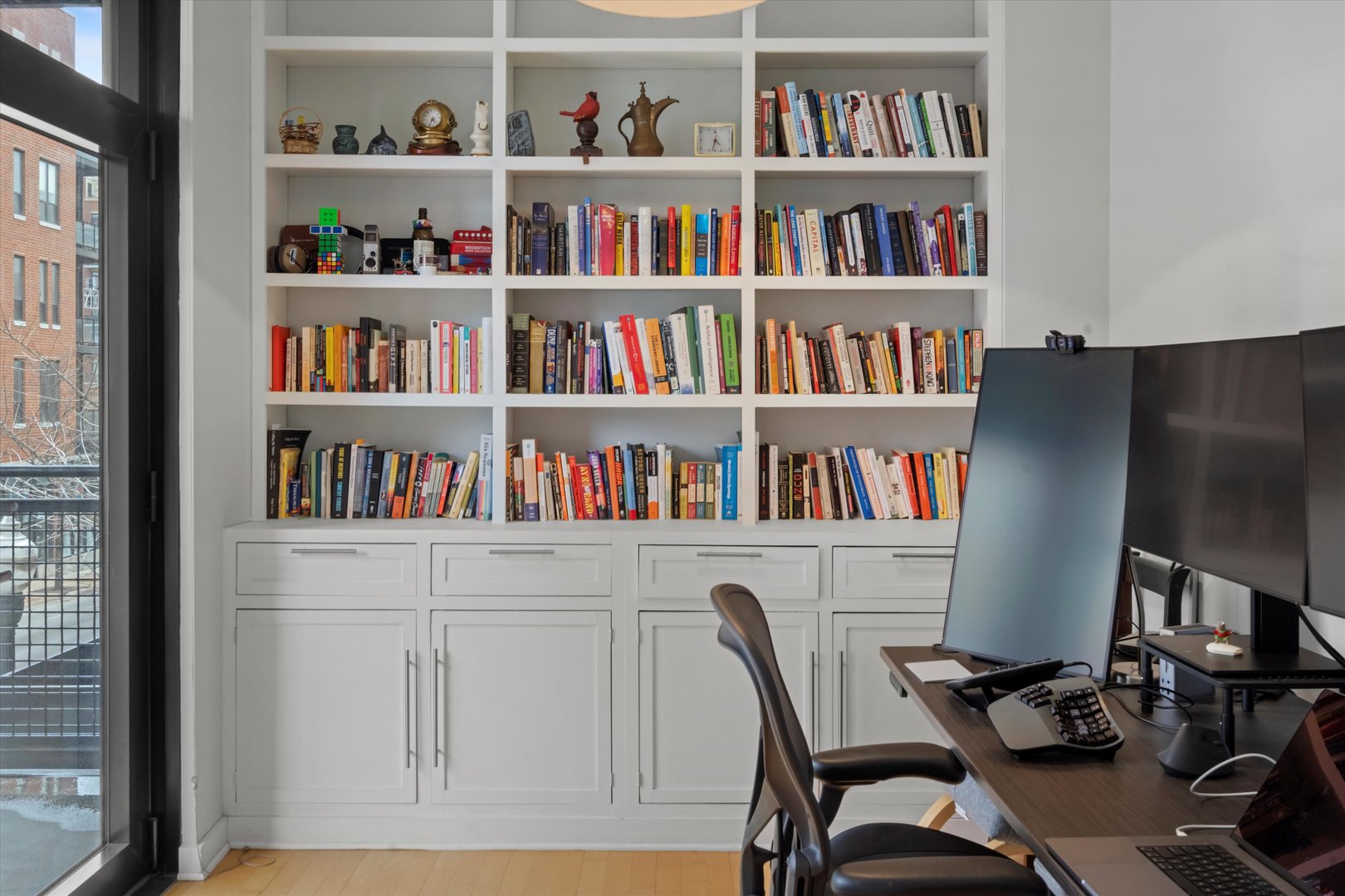 1601 S HALSTED Street Unit: 201