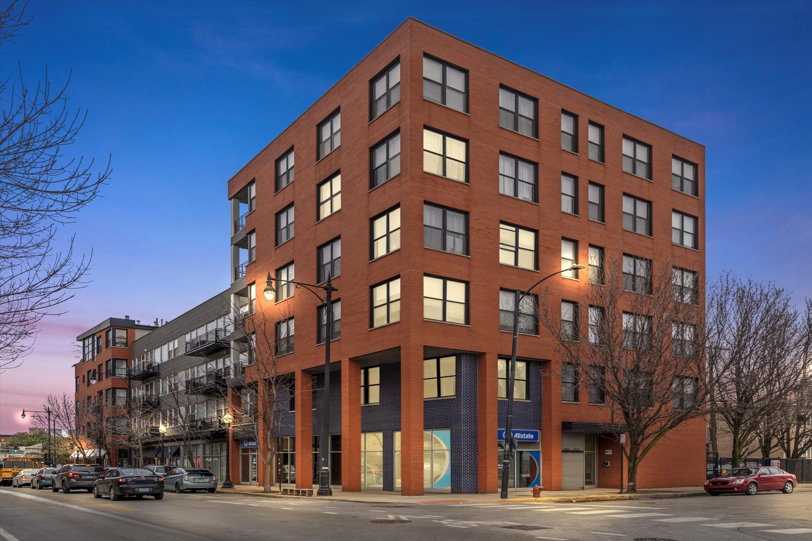 1601 S HALSTED Street Unit: 201