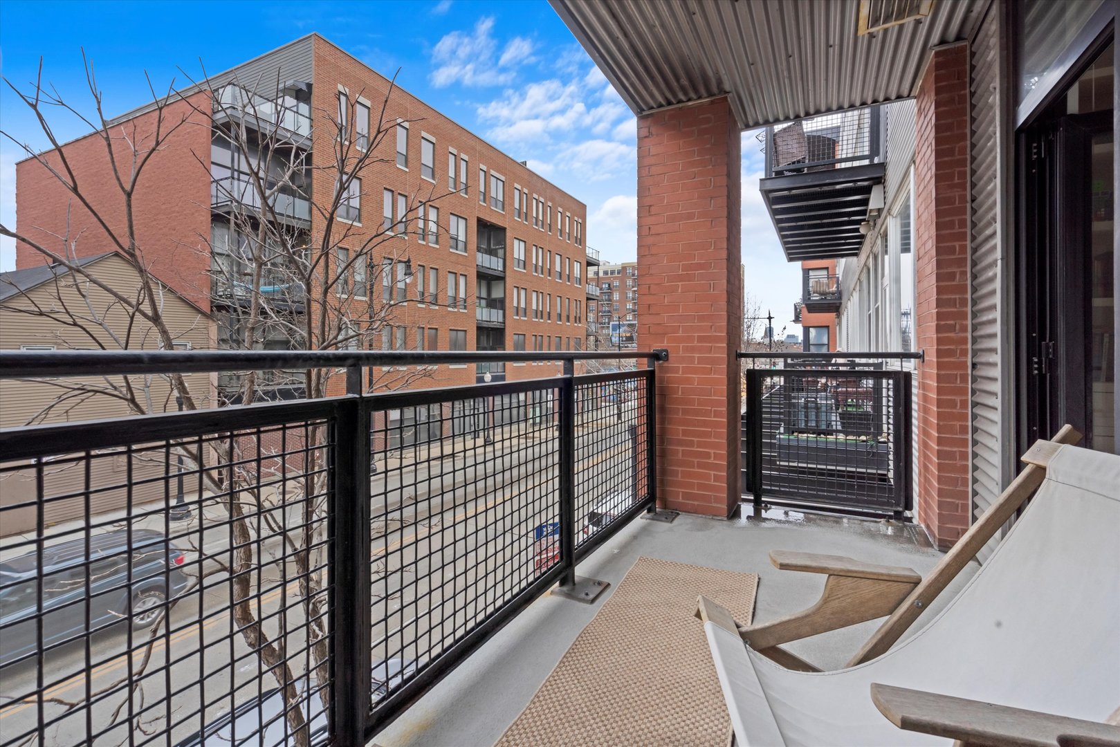 1601 S HALSTED Street Unit: 201