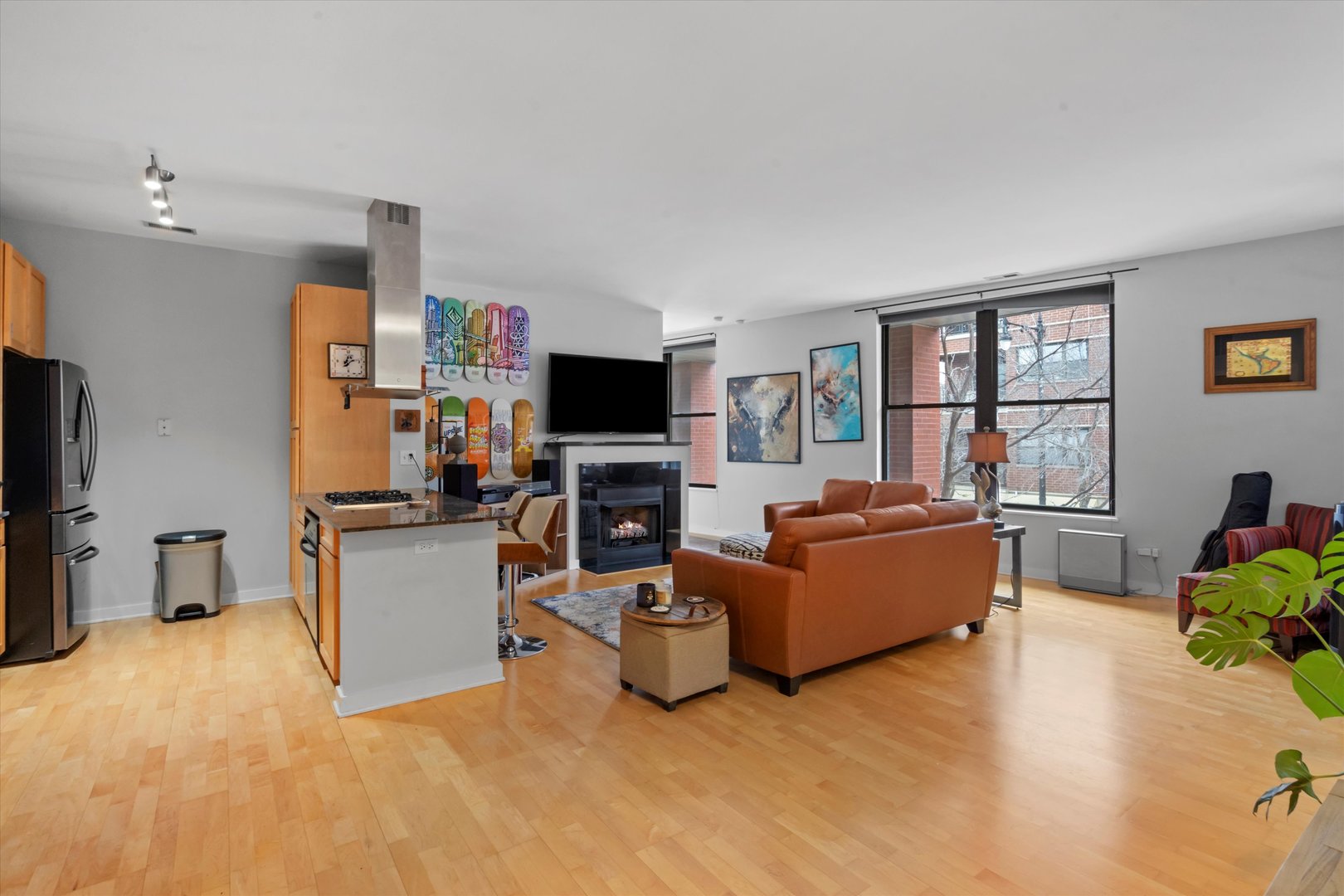 1601 S HALSTED Street Unit: 201