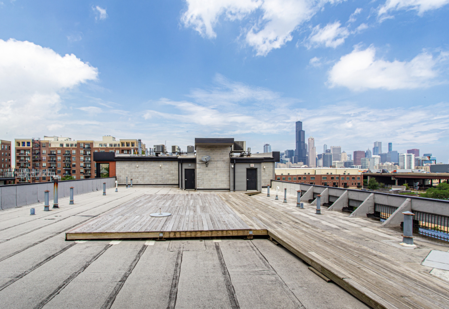 1601 S HALSTED Street Unit: 201
