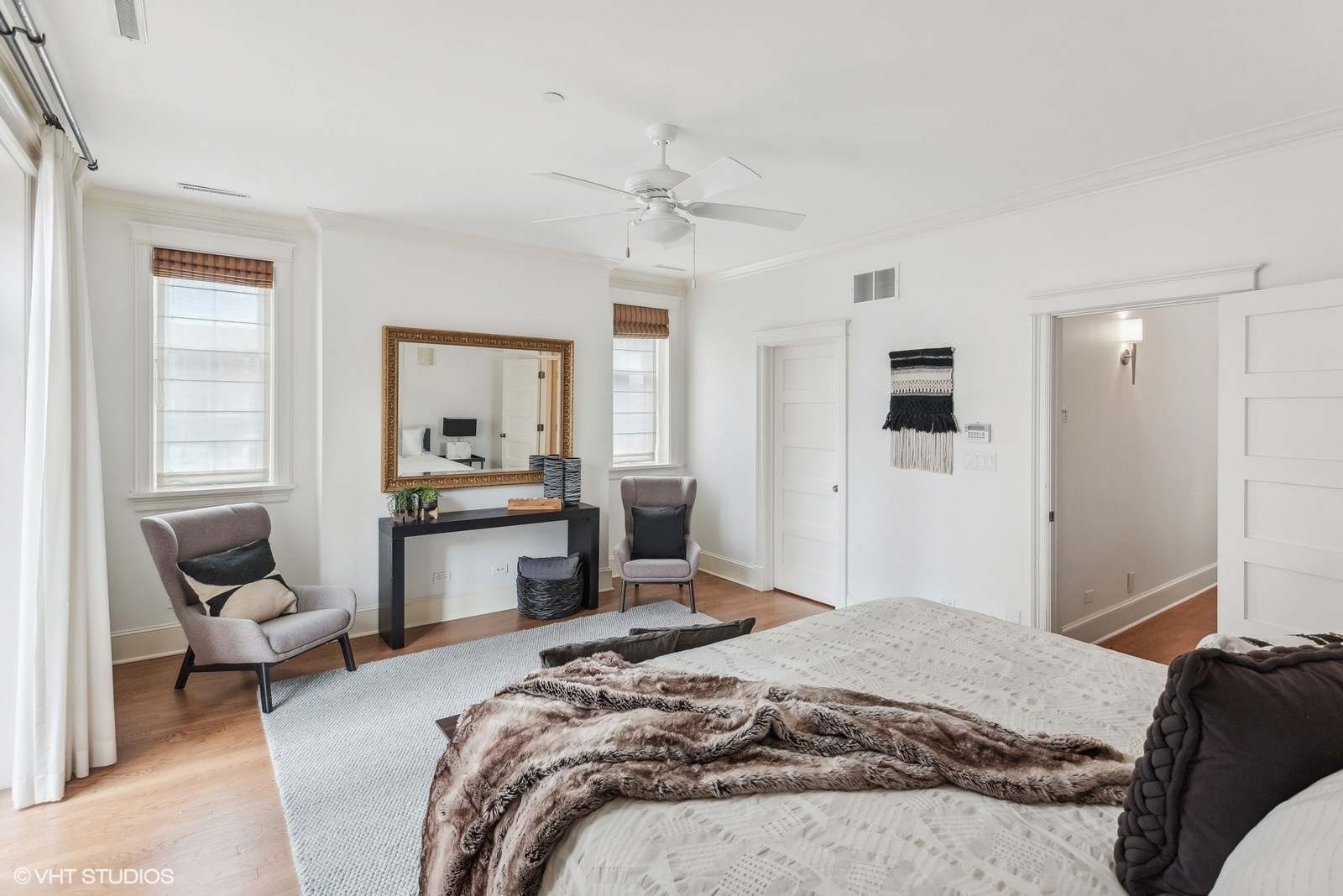 510 W Arlington Place