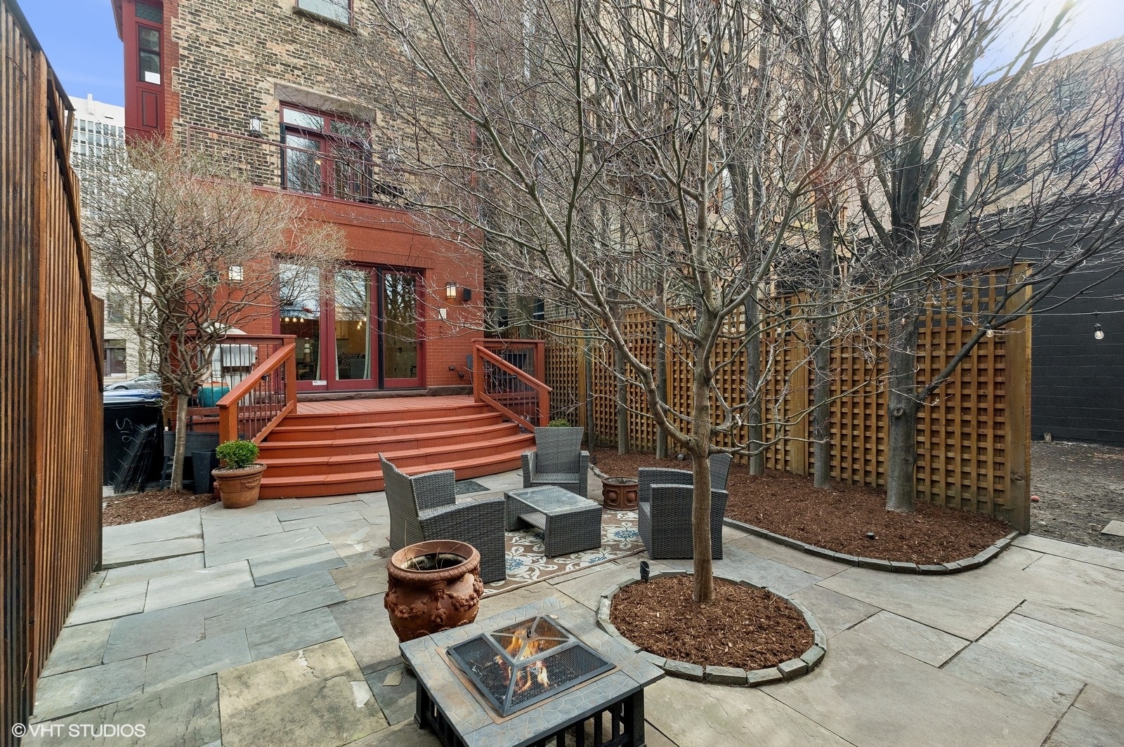 510 W Arlington Place