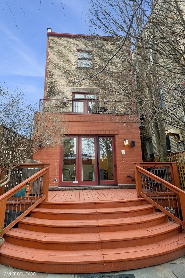 510 W Arlington Place