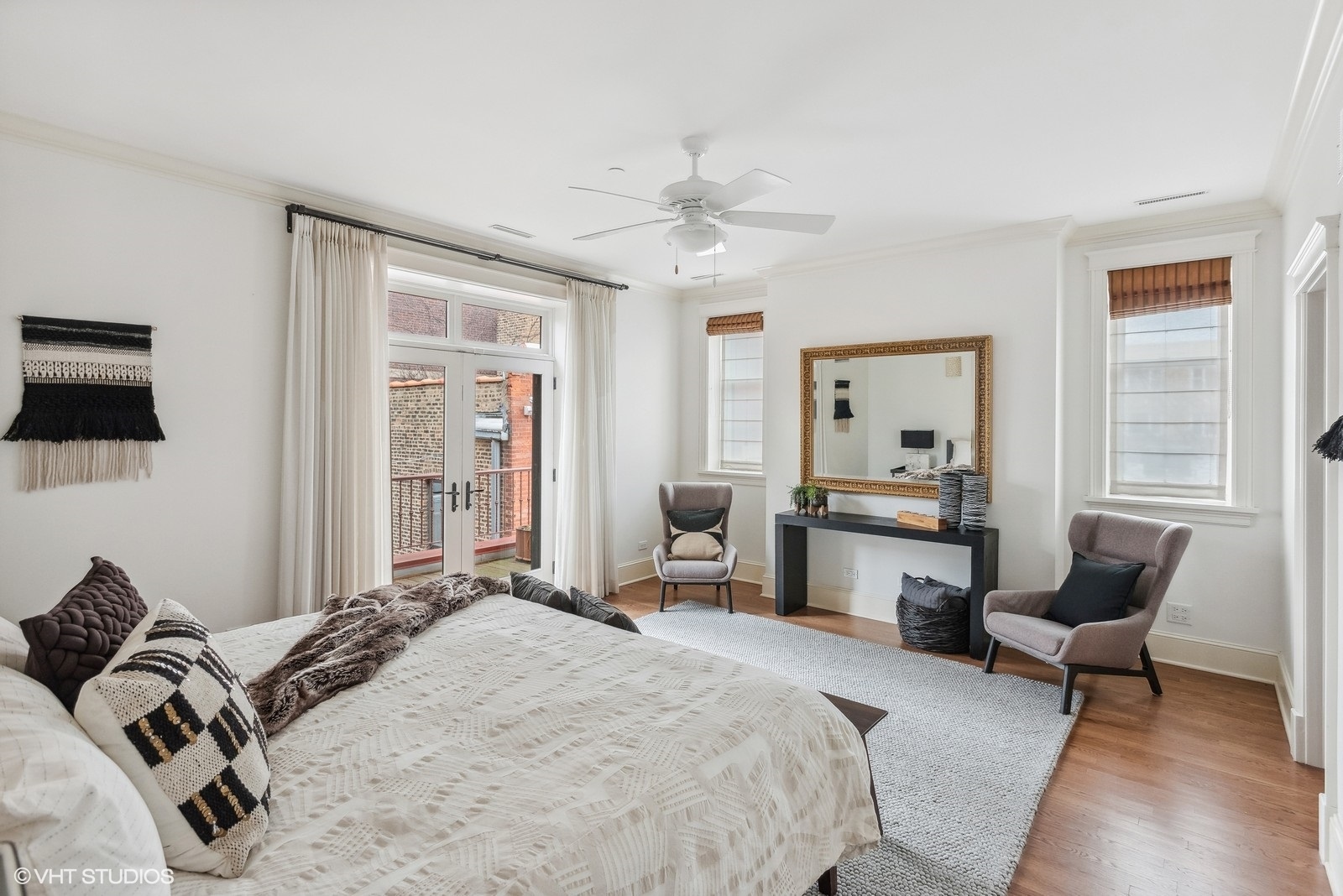 510 W Arlington Place