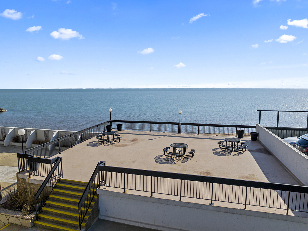 5901 N Sheridan Road Unit: 13B