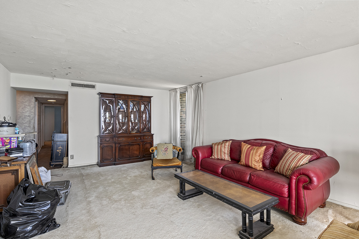 5901 N Sheridan Road Unit: 13B