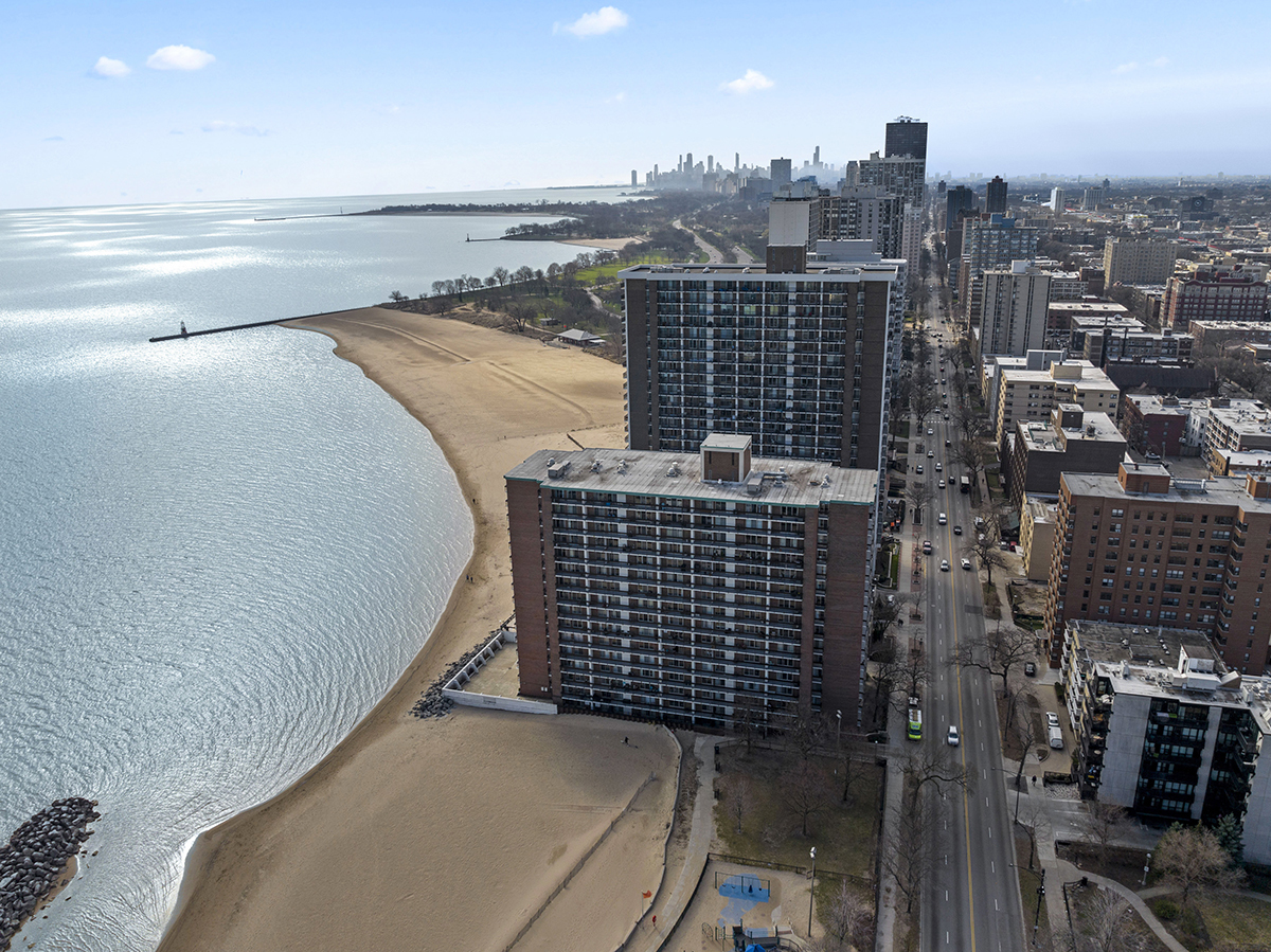 5901 N Sheridan Road Unit: 13B