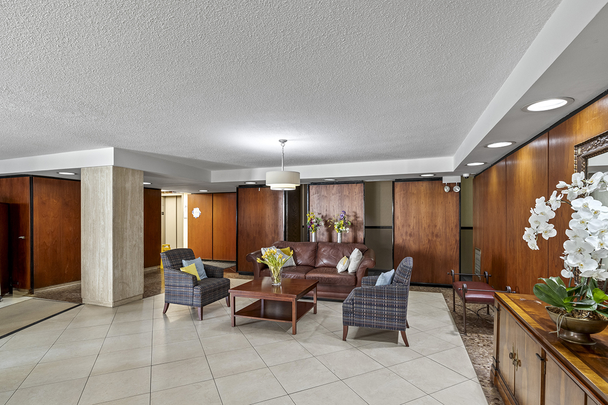 5901 N Sheridan Road Unit: 13B