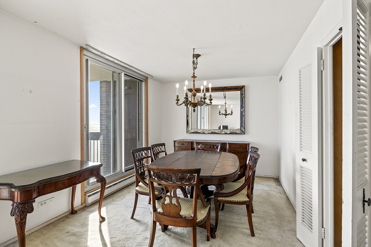 5901 N Sheridan Road Unit: 13B