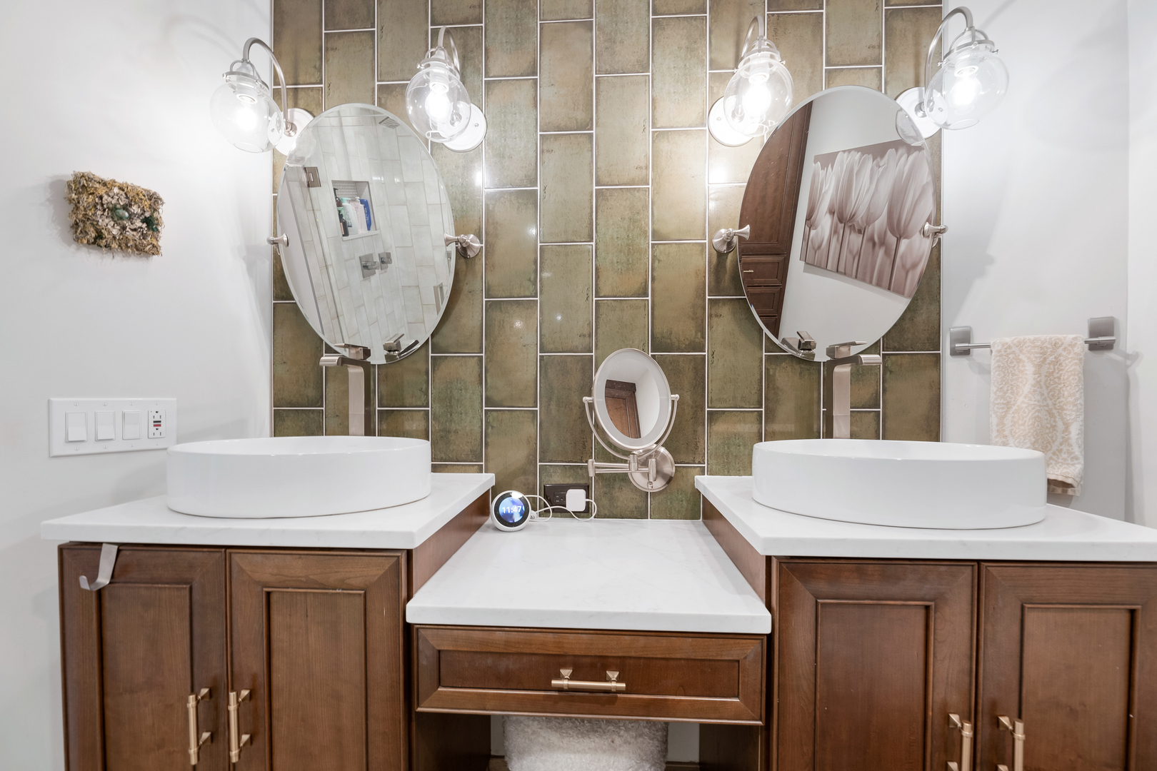 600 N Kingsbury Street Unit: 502