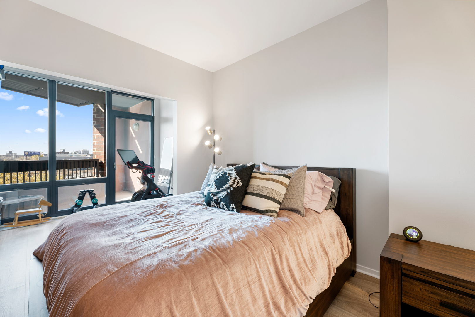 600 N Kingsbury Street Unit: 502