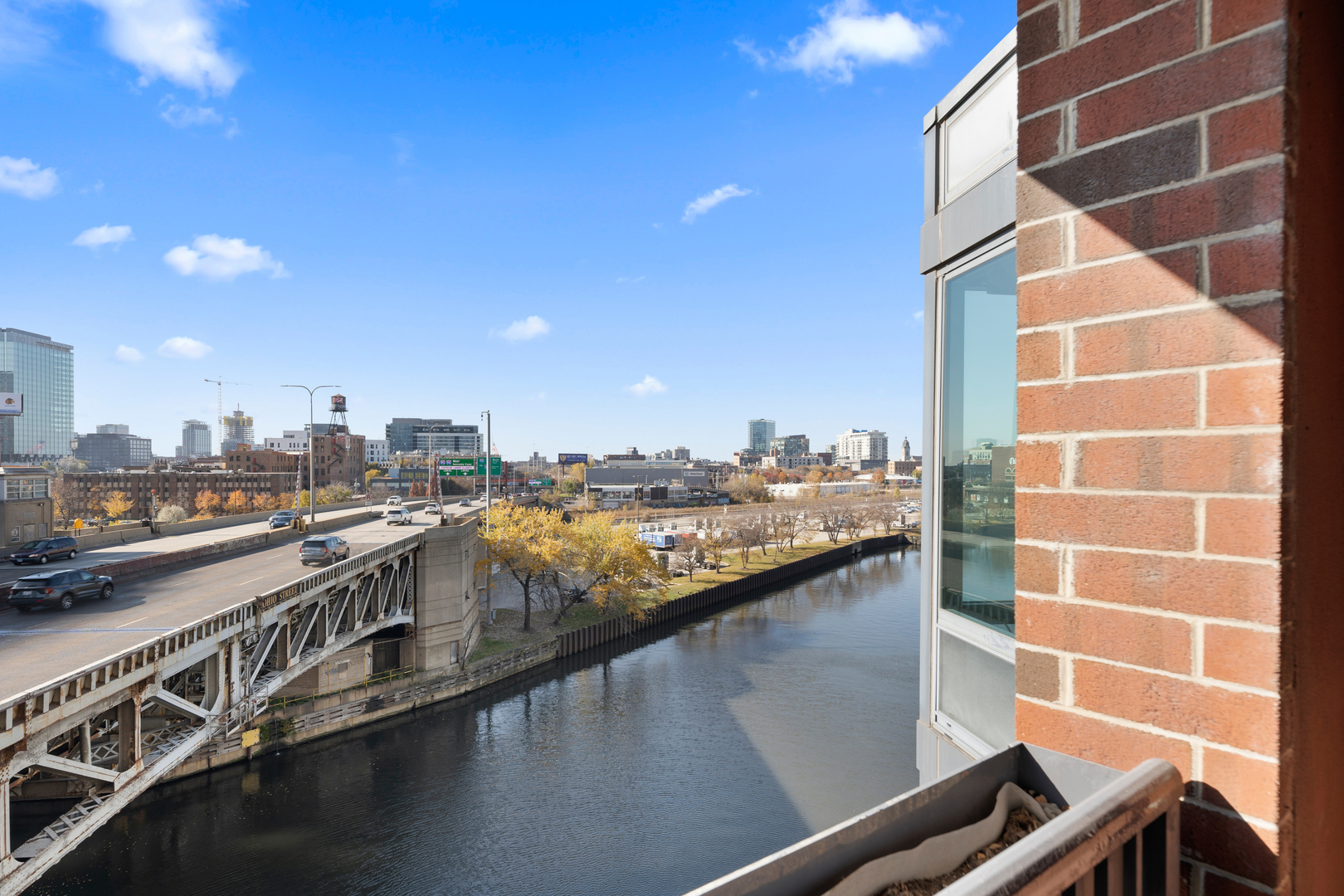 600 N Kingsbury Street Unit: 502