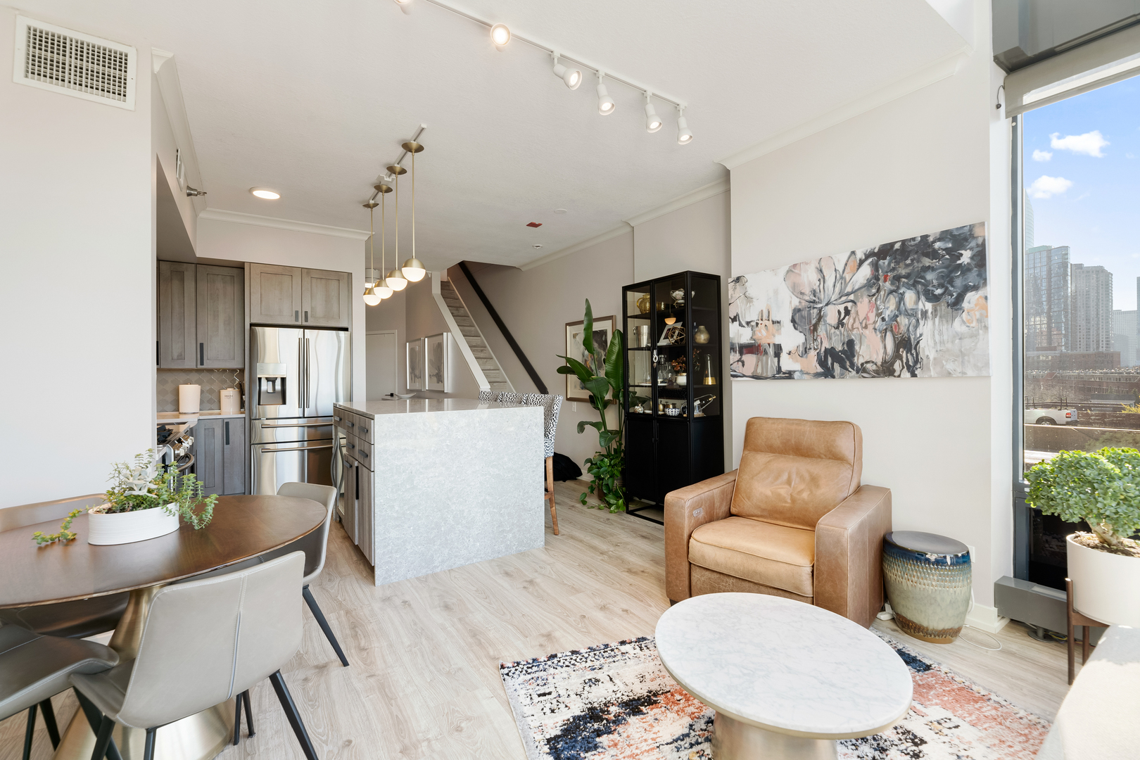 600 N Kingsbury Street Unit: 502