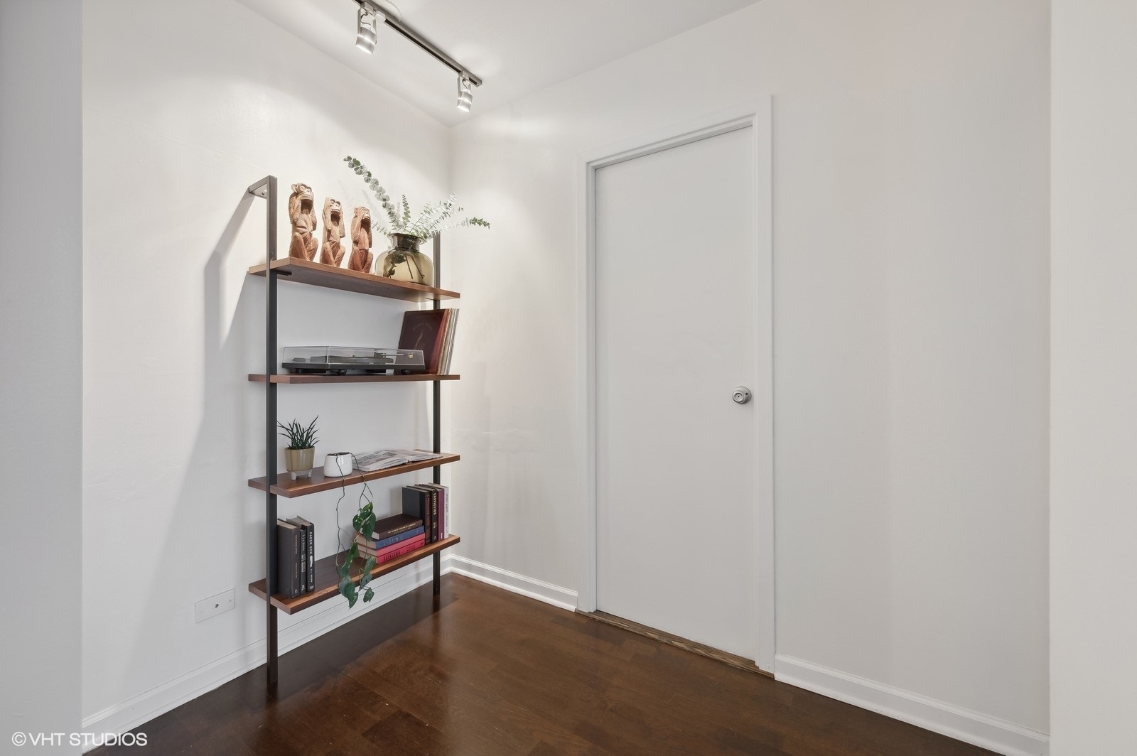 1636 N Wells Street Unit: 506