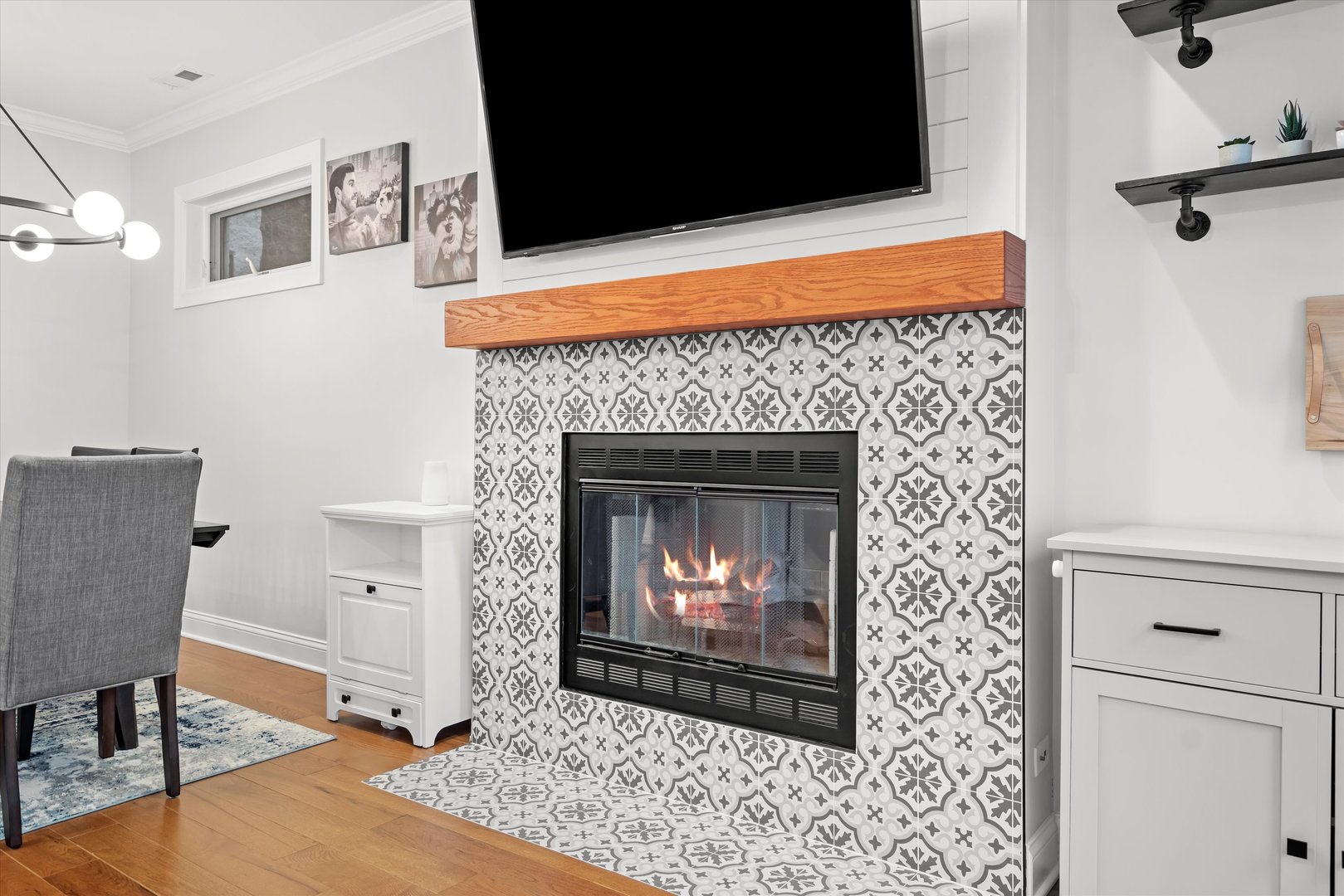 825 N Milwaukee Avenue Unit: 2R