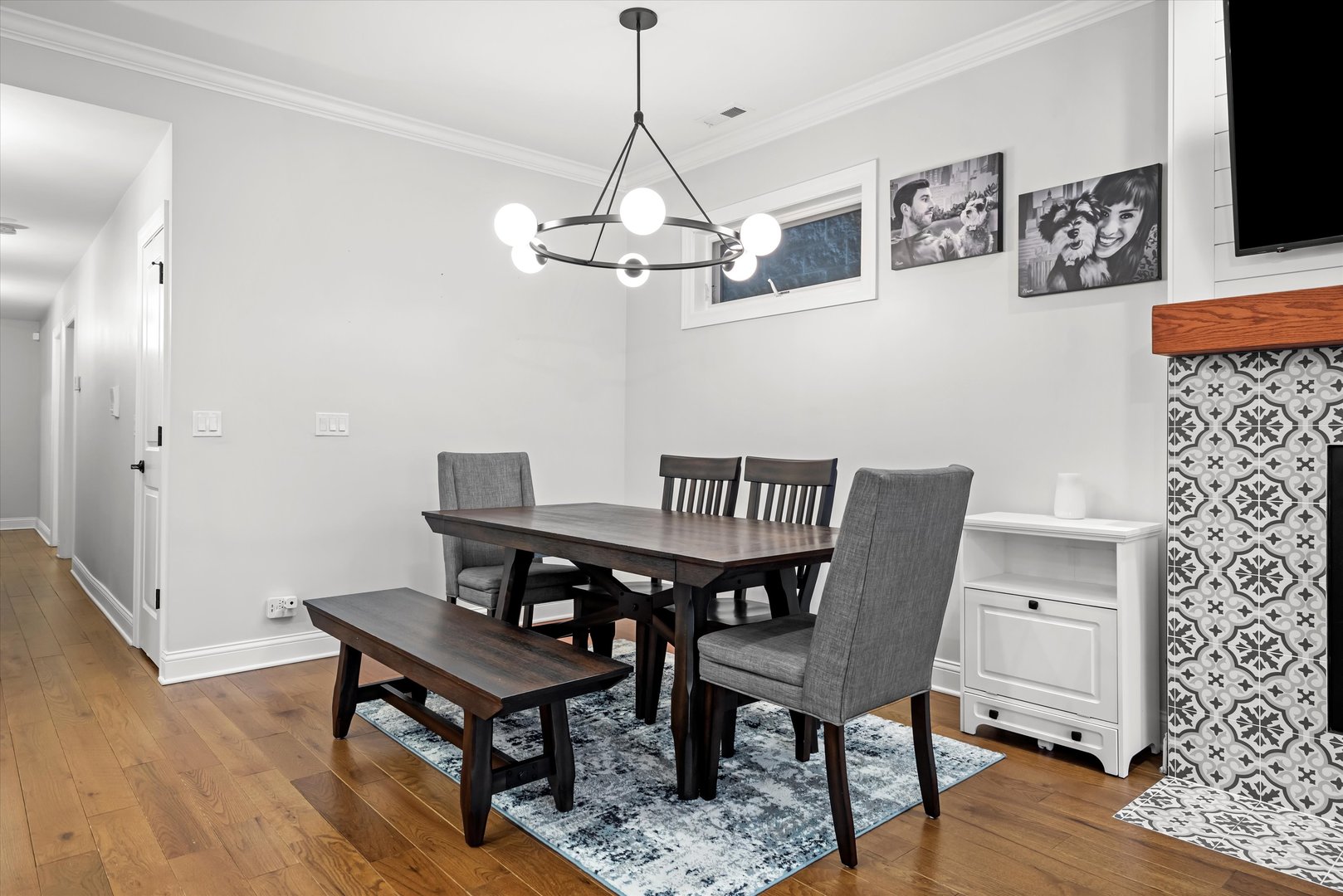 825 N Milwaukee Avenue Unit: 2R