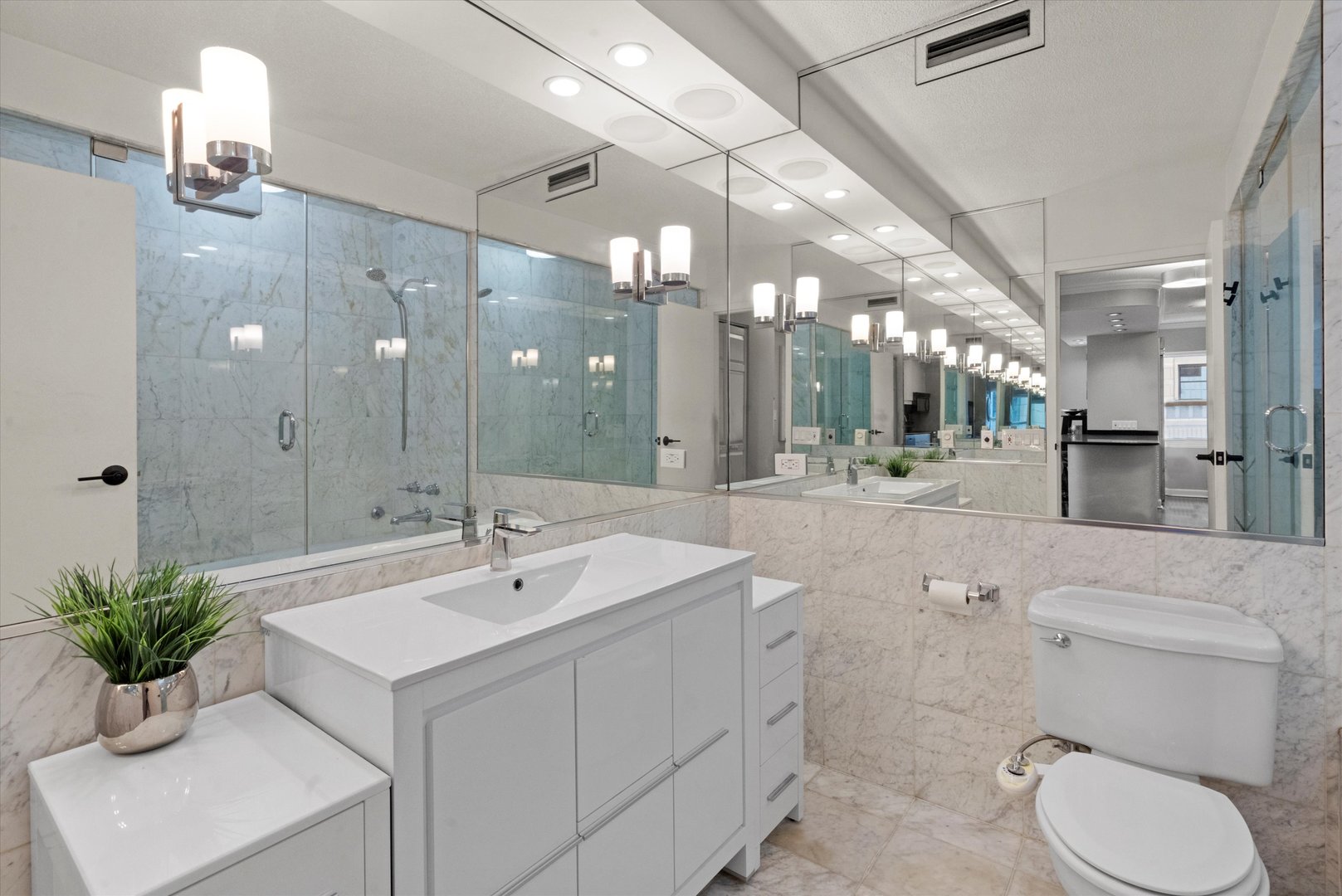 1313 N Ritchie Court Unit: 805