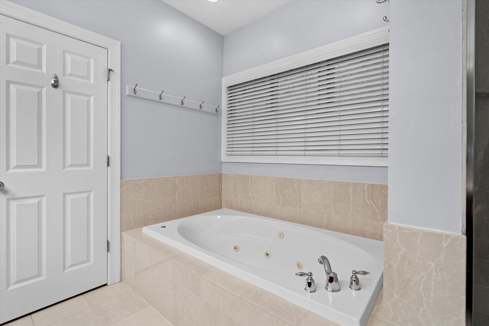 953 W Montana Street Unit: 3