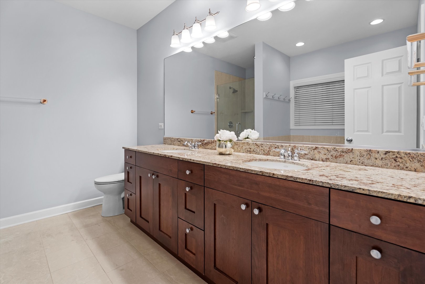 953 W Montana Street Unit: 3