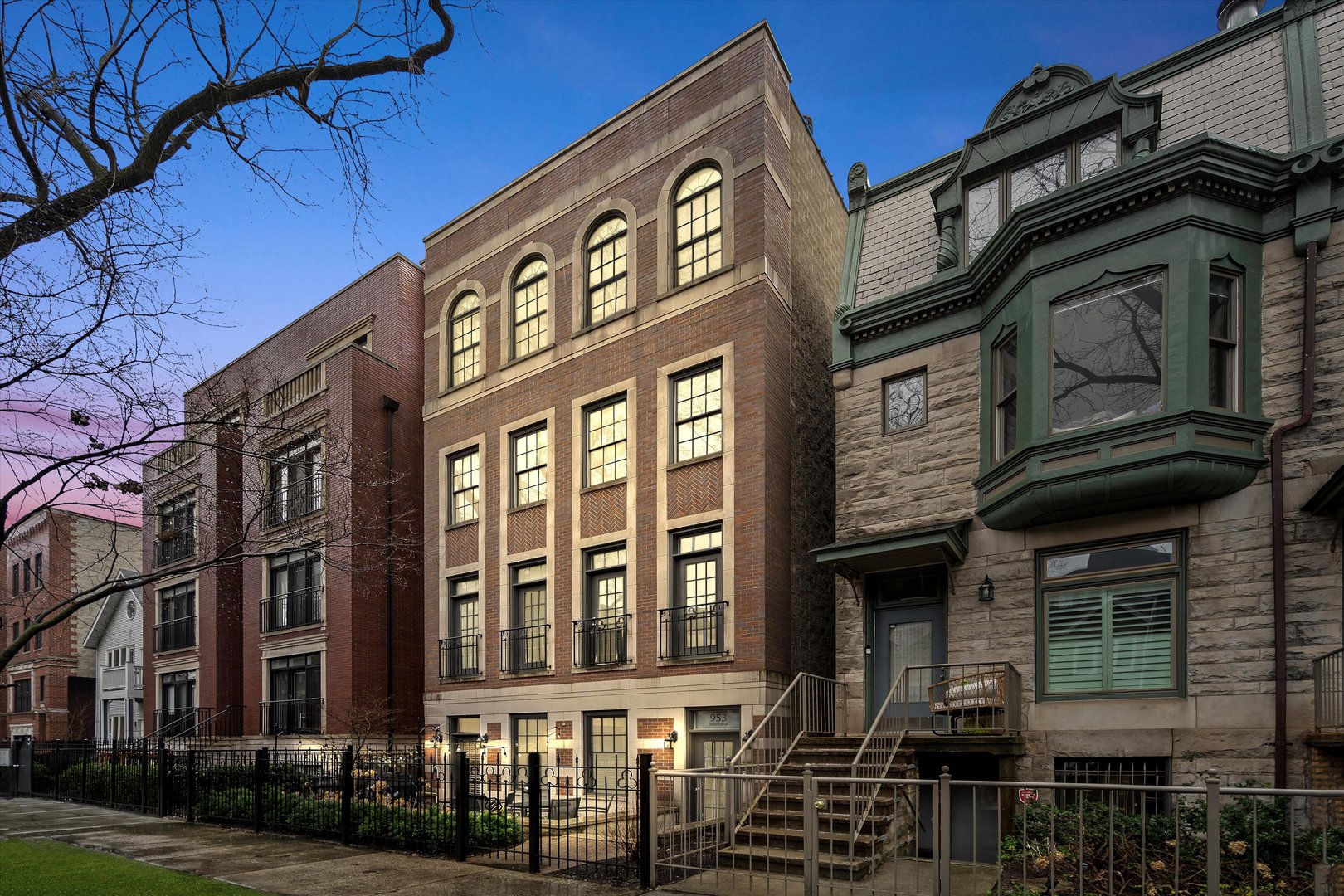 953 W Montana Street Unit: 3