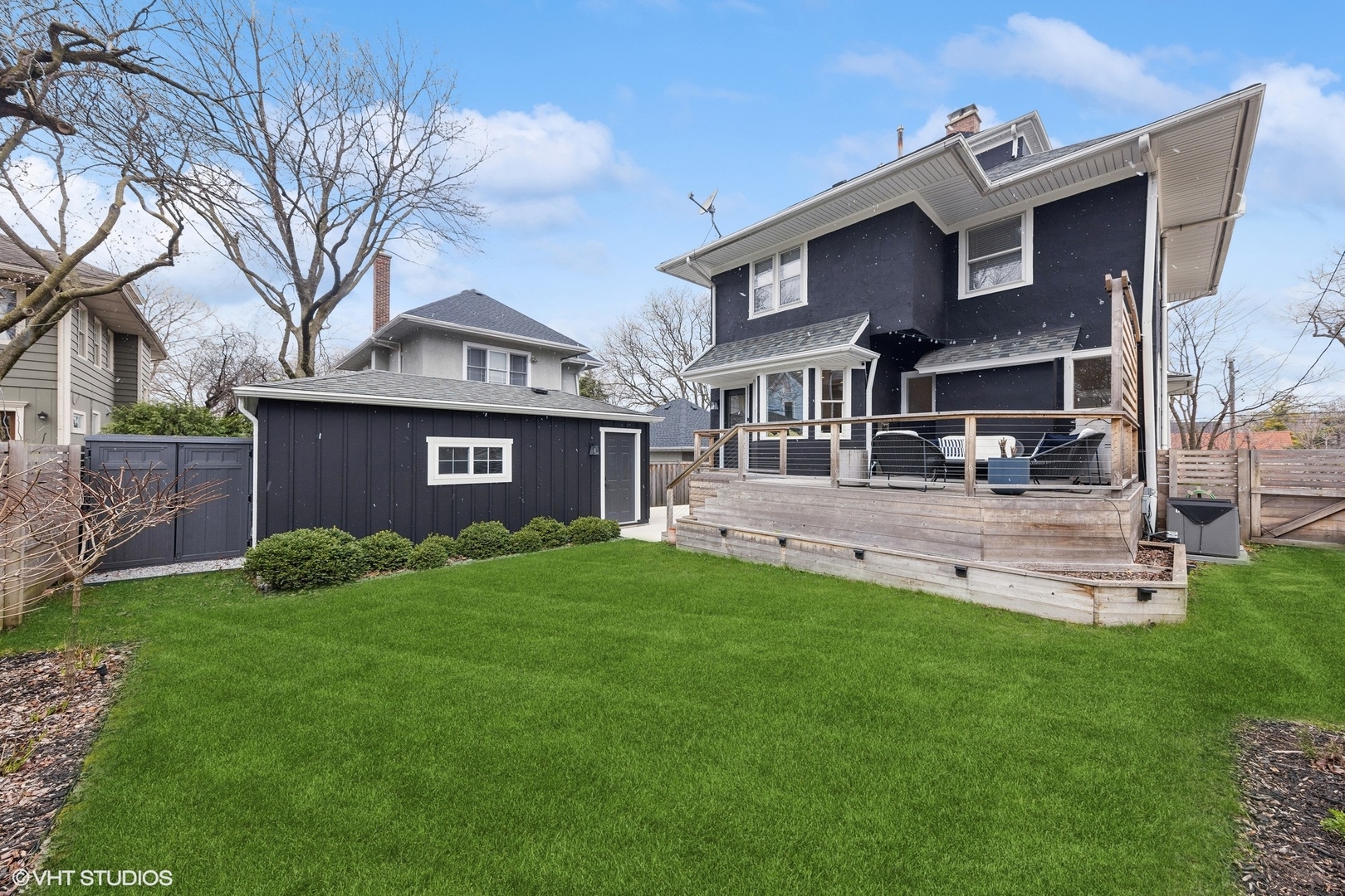 212 E Chicago Avenue