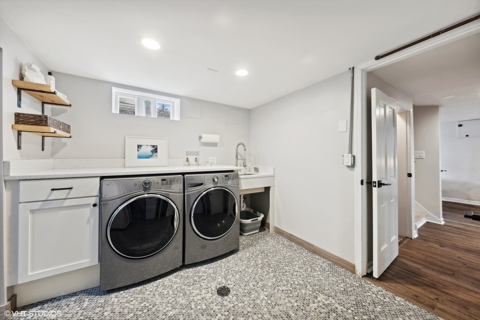 212 E Chicago Avenue