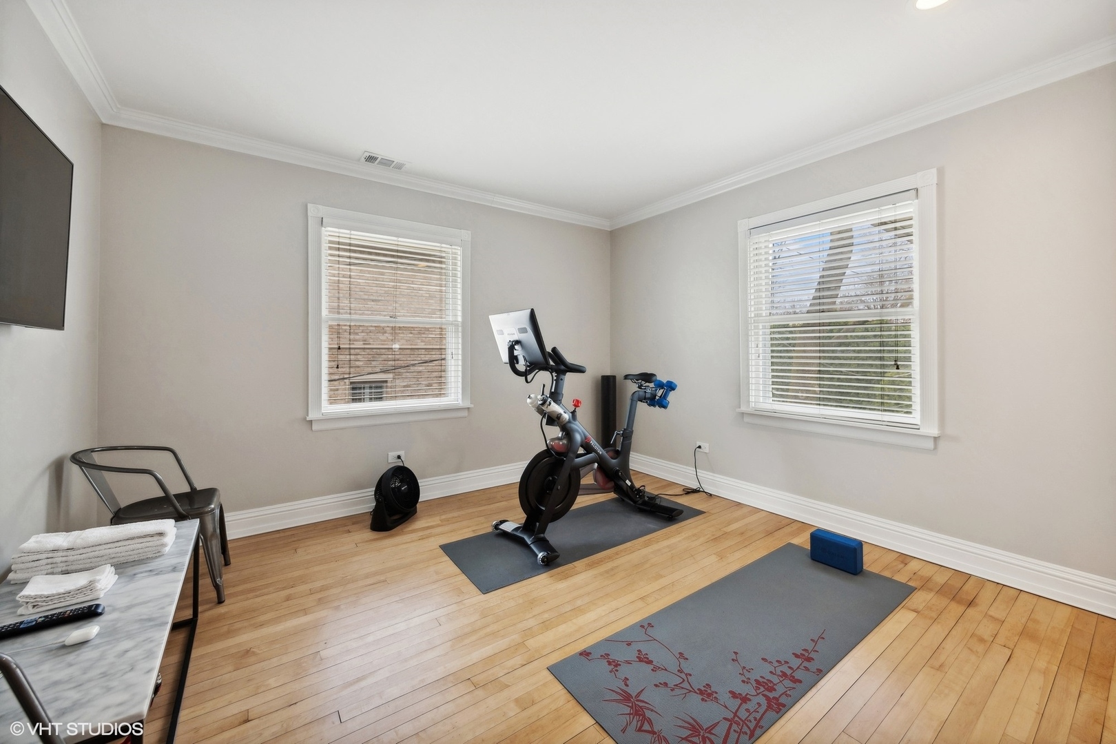 212 E Chicago Avenue