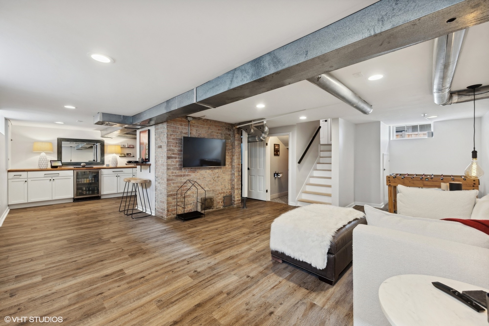 212 E Chicago Avenue