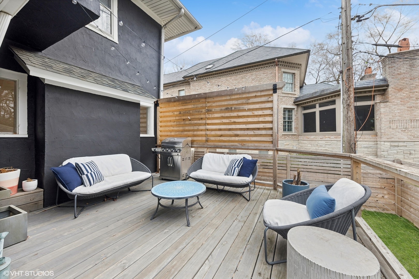 212 E Chicago Avenue