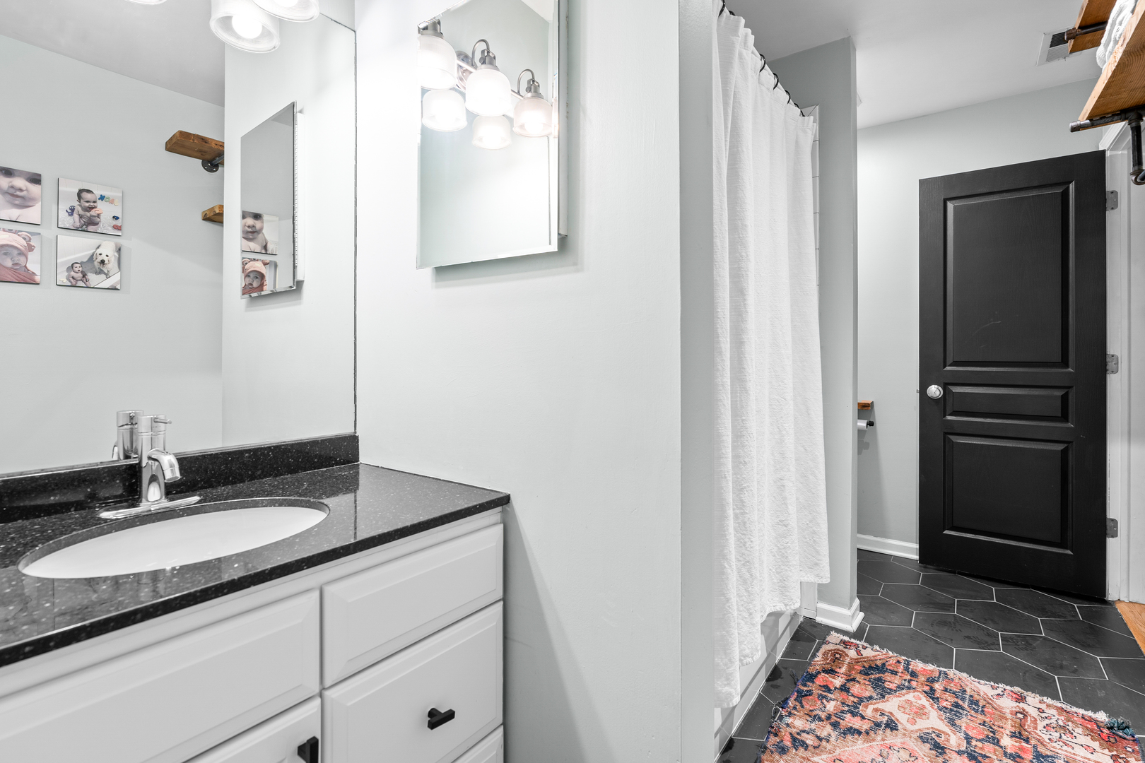 1645 W School Street Unit: 204