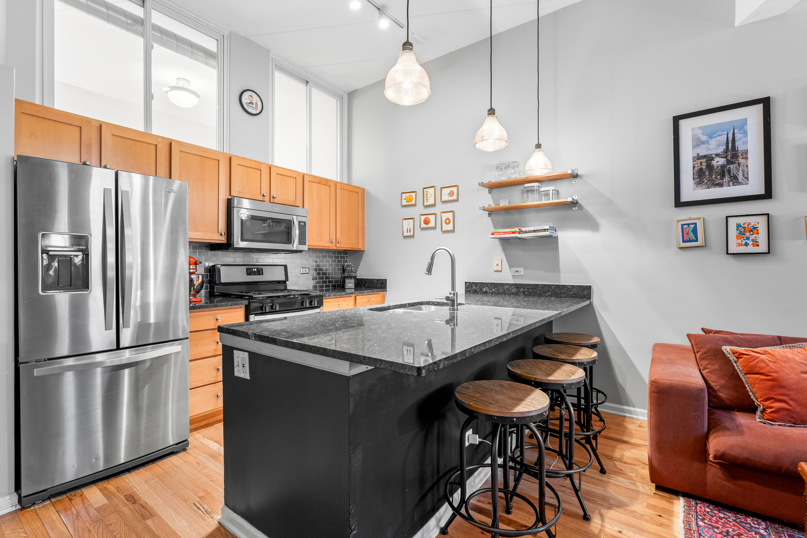 1645 W School Street Unit: 204