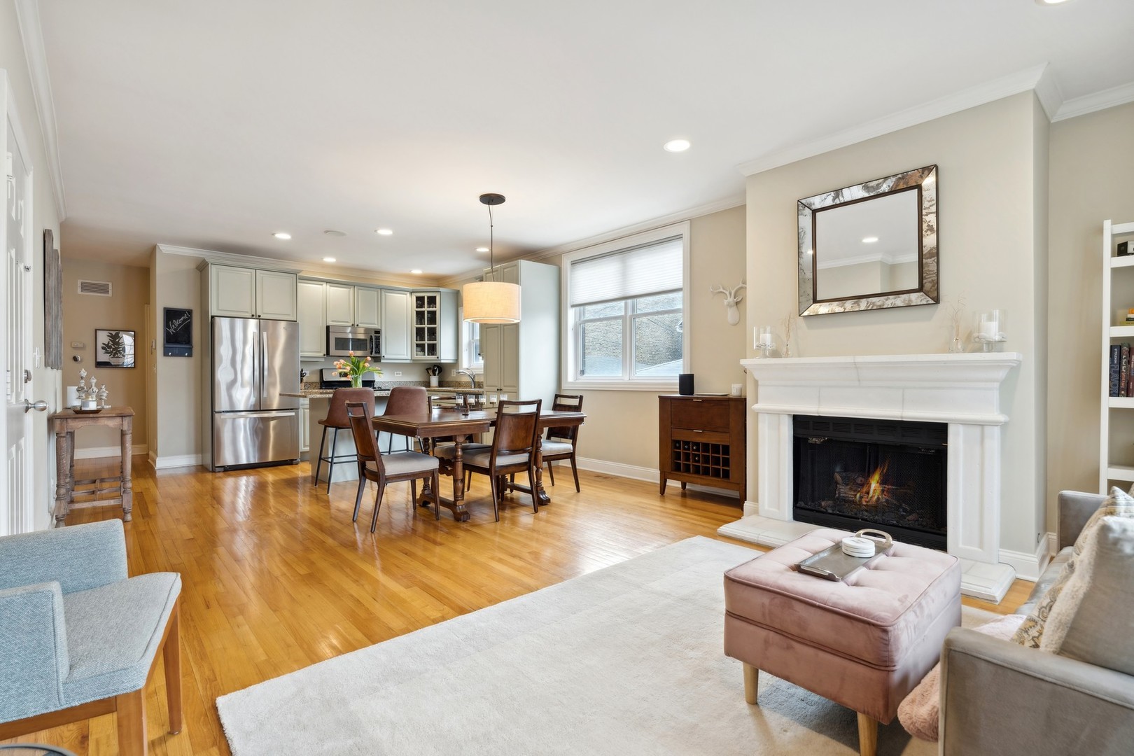 2147 W RICE Street Unit: 1W