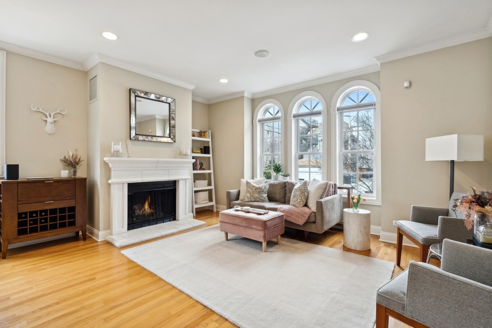 2147 W RICE Street Unit: 1W