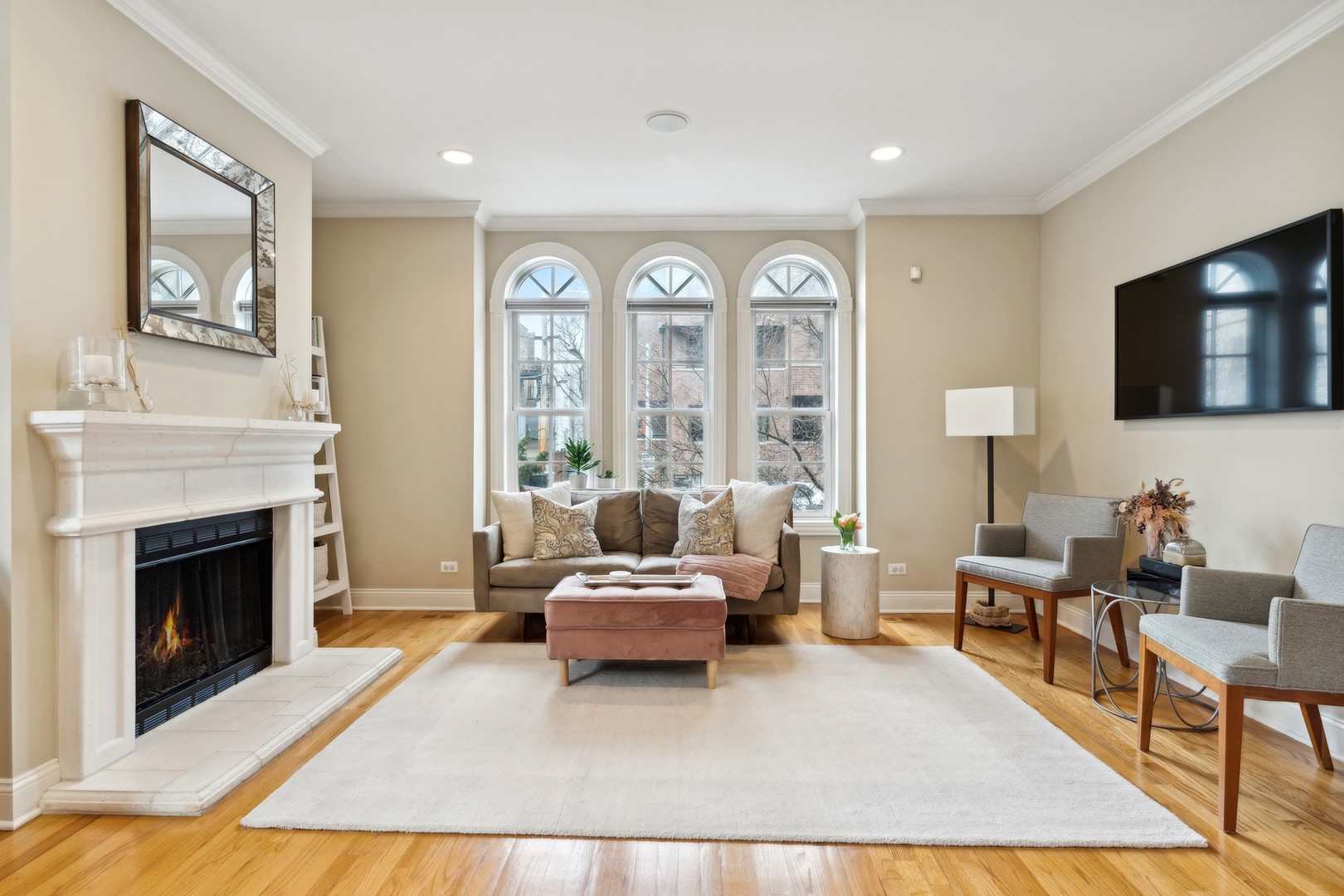 2147 W RICE Street Unit: 1W