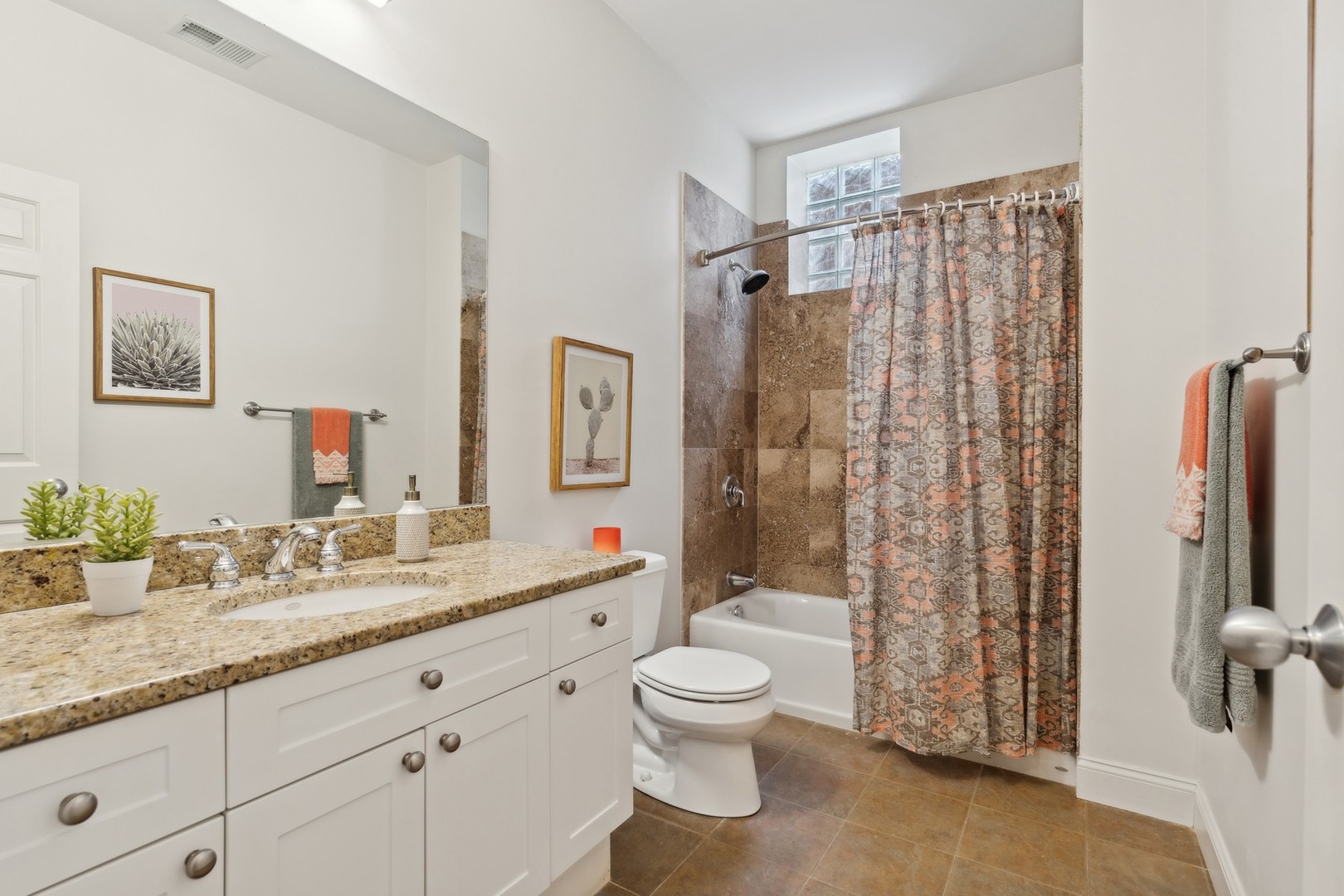 2147 W RICE Street Unit: 1W