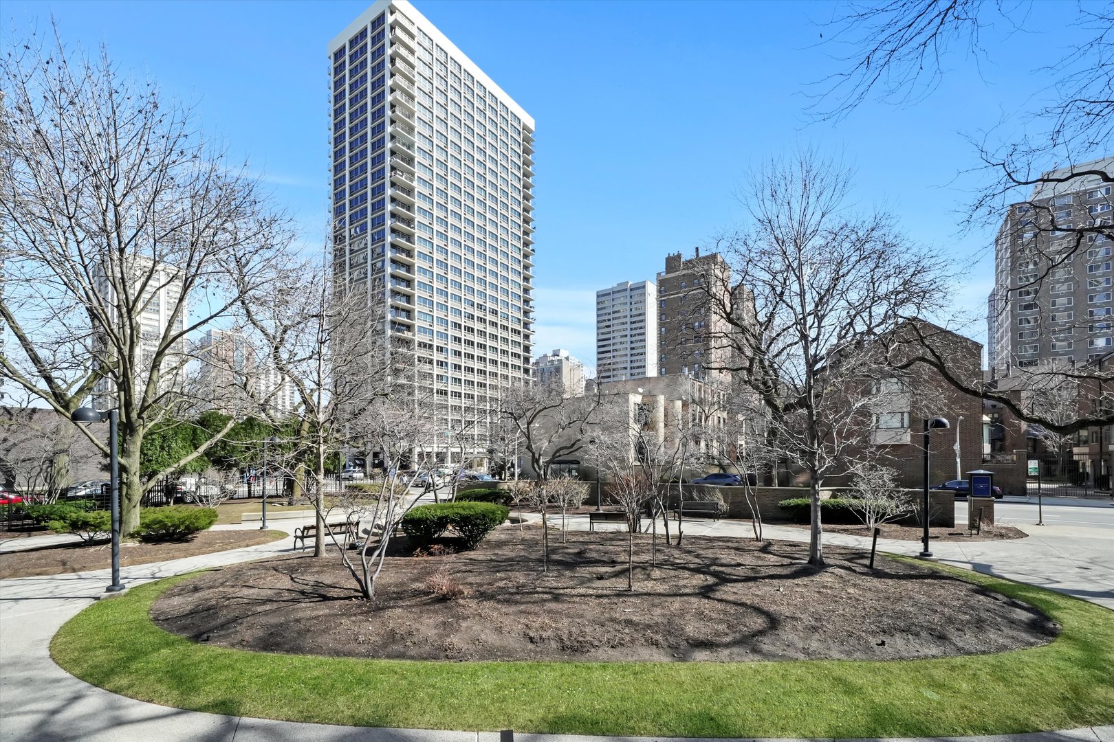 1355 N Sandburg Terrace Unit: 1109D