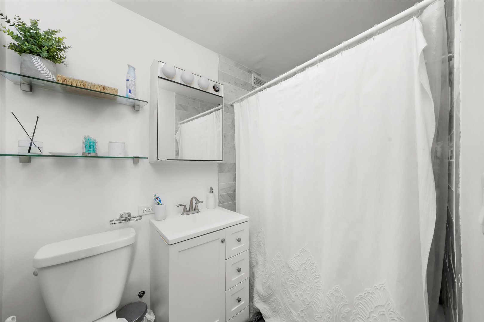 1355 N Sandburg Terrace Unit: 1109D