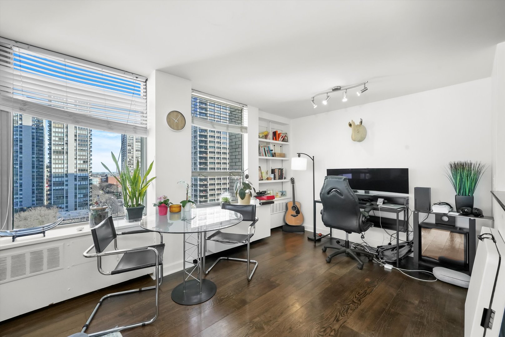 1355 N Sandburg Terrace Unit: 1109D