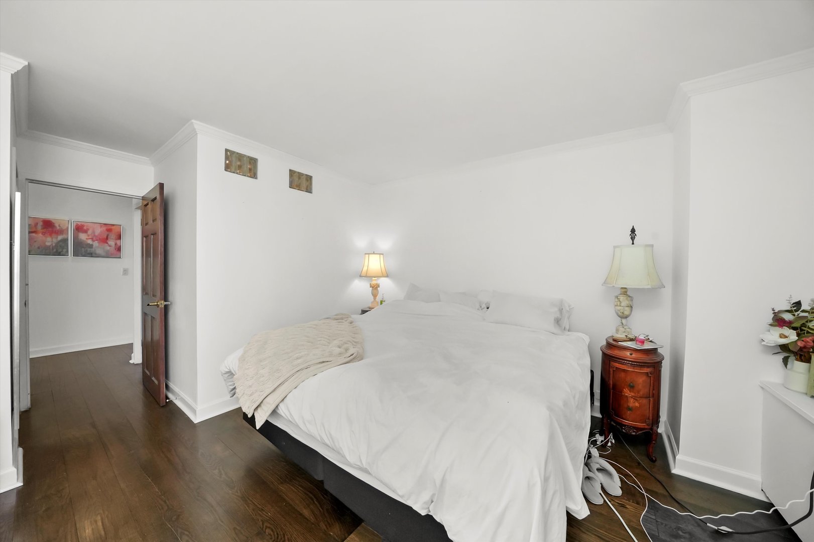 1355 N Sandburg Terrace Unit: 1109D