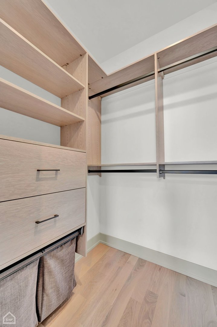 1232 N Bosworth Avenue Unit: 401