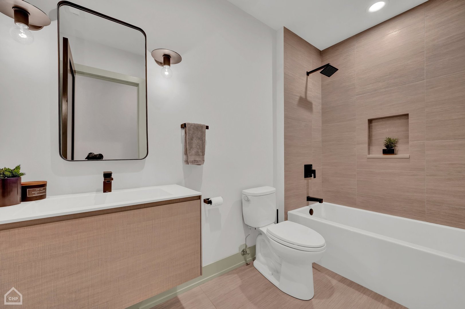 1232 N Bosworth Avenue Unit: 401