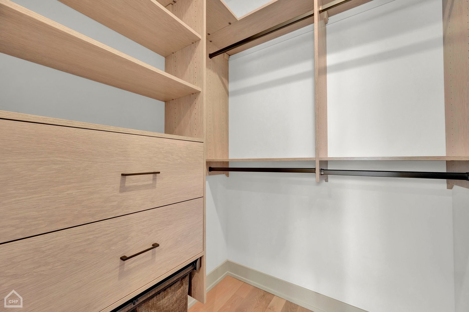 1232 N Bosworth Avenue Unit: 401