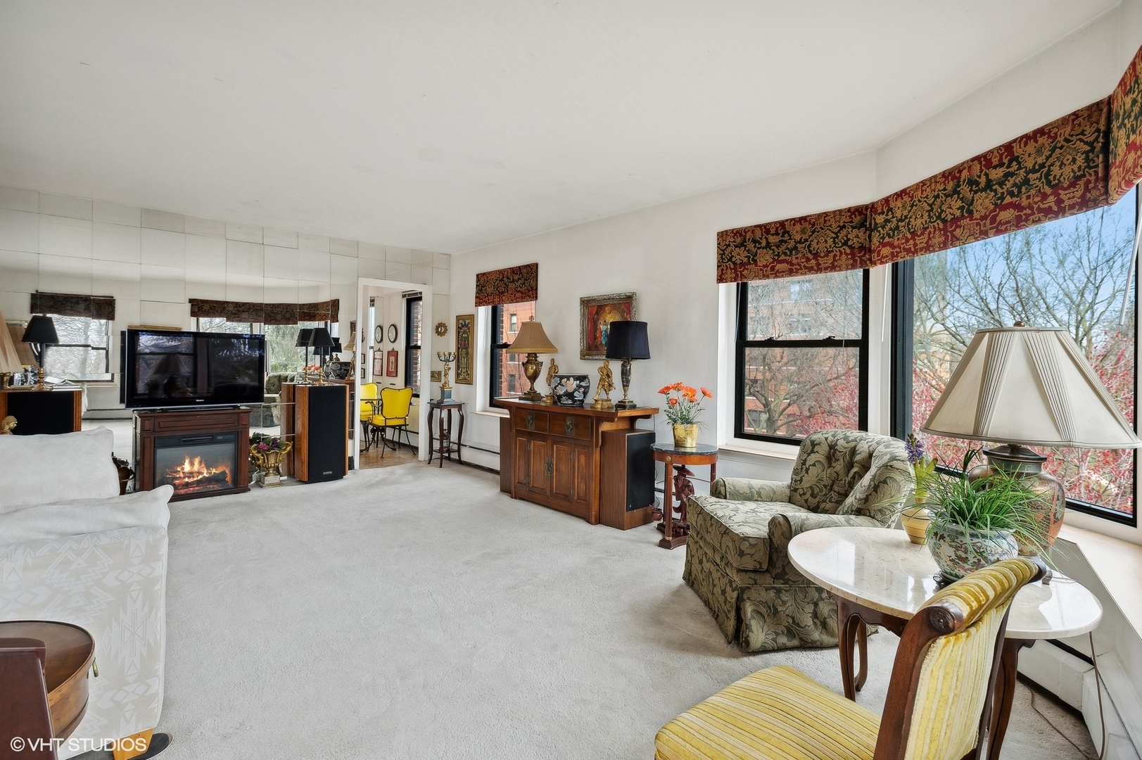 4880 N Marine Drive Unit: 401