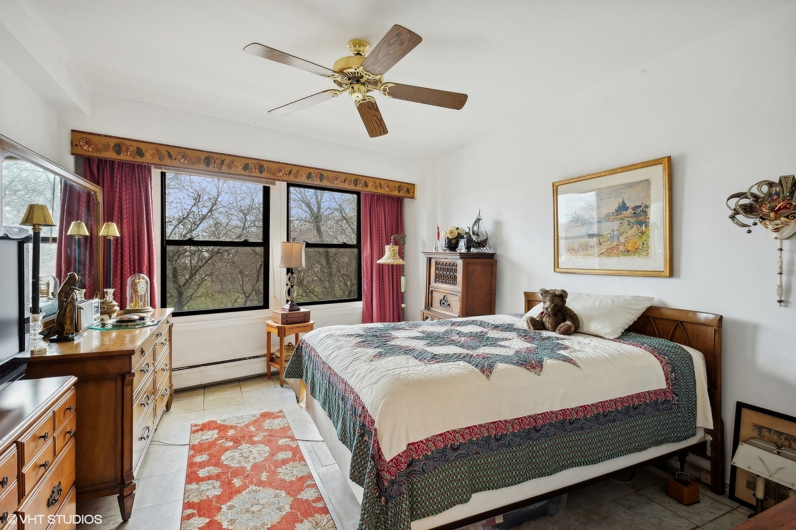 4880 N Marine Drive Unit: 401