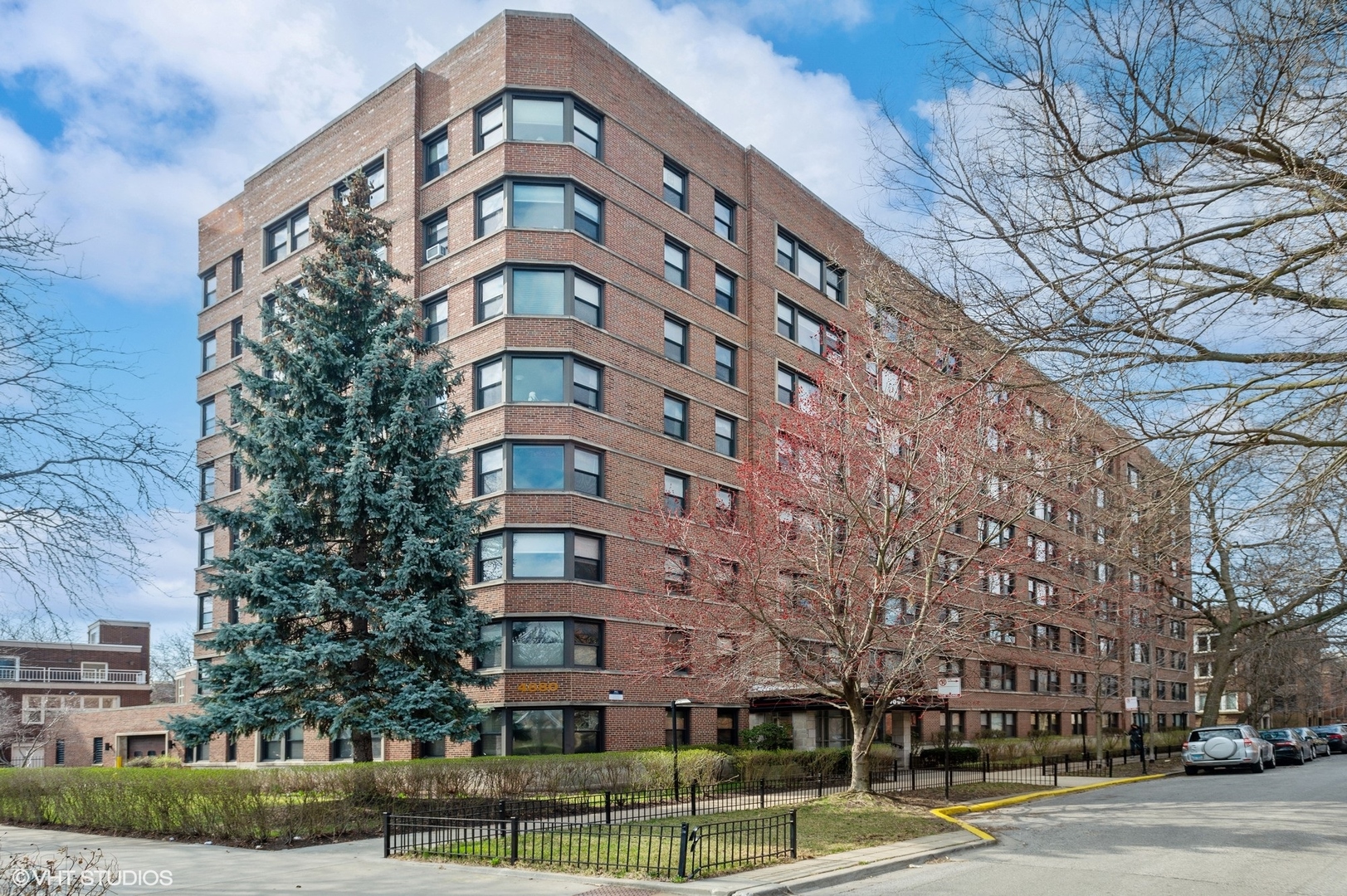 4880 N Marine Drive Unit: 401