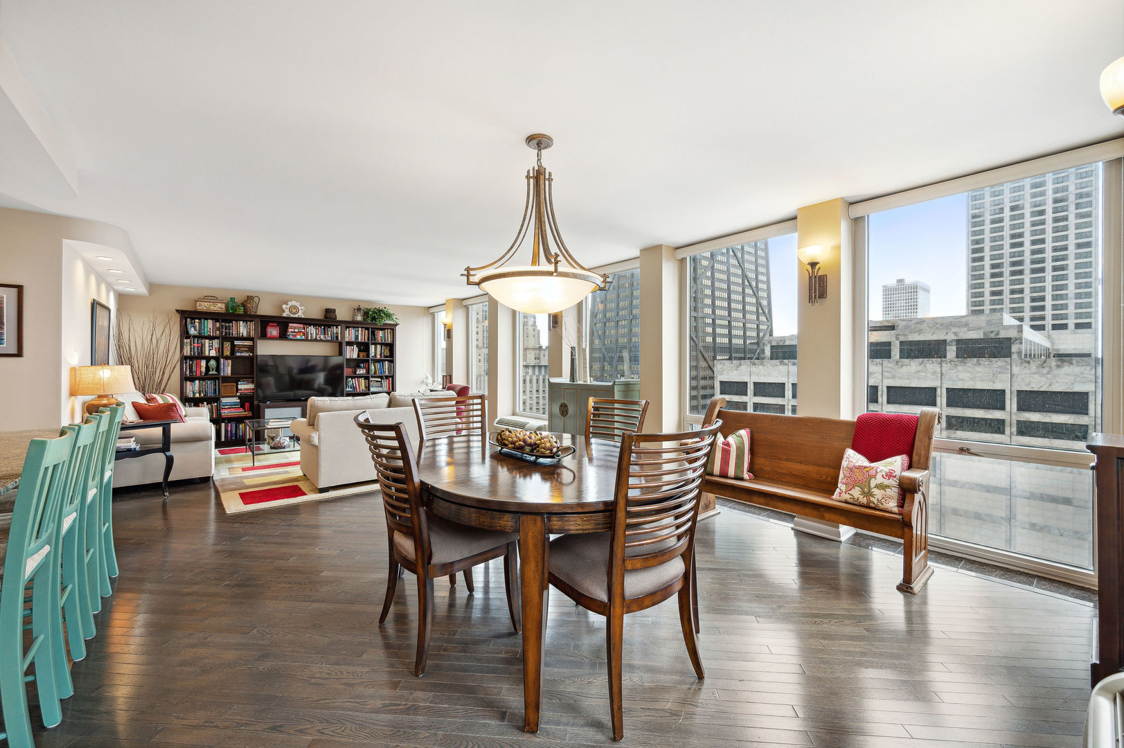 111 E Chestnut Street Unit: 20K