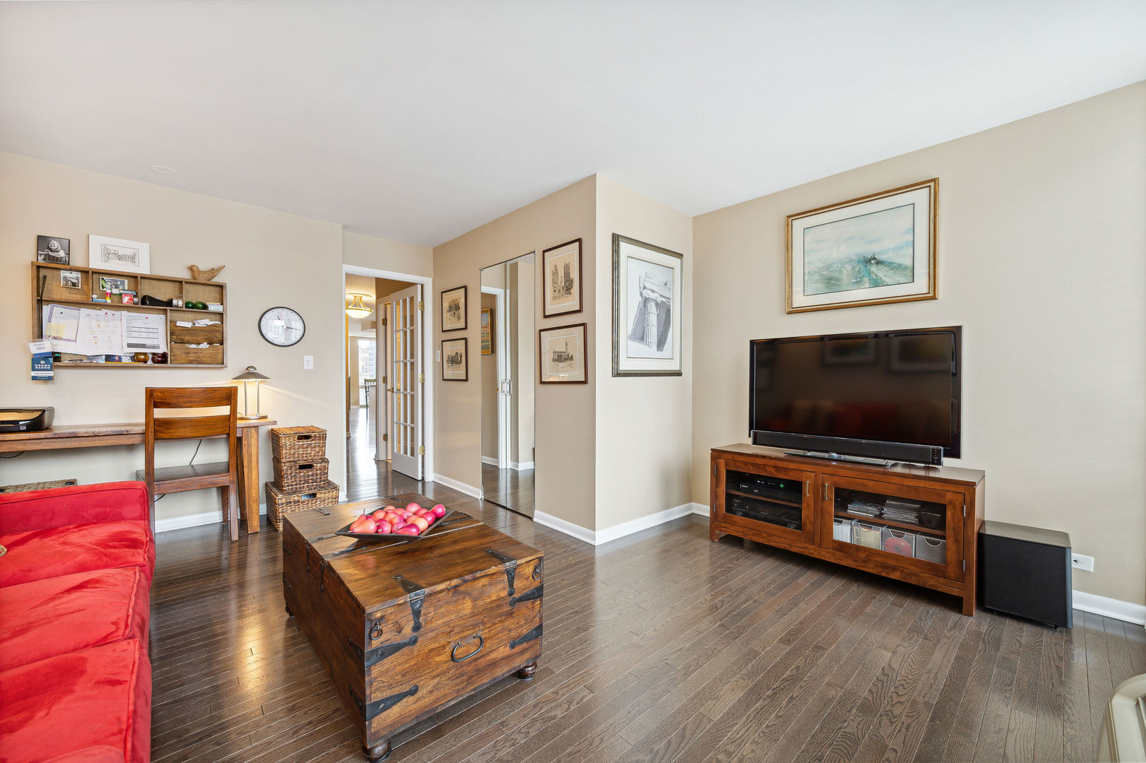 111 E Chestnut Street Unit: 20K